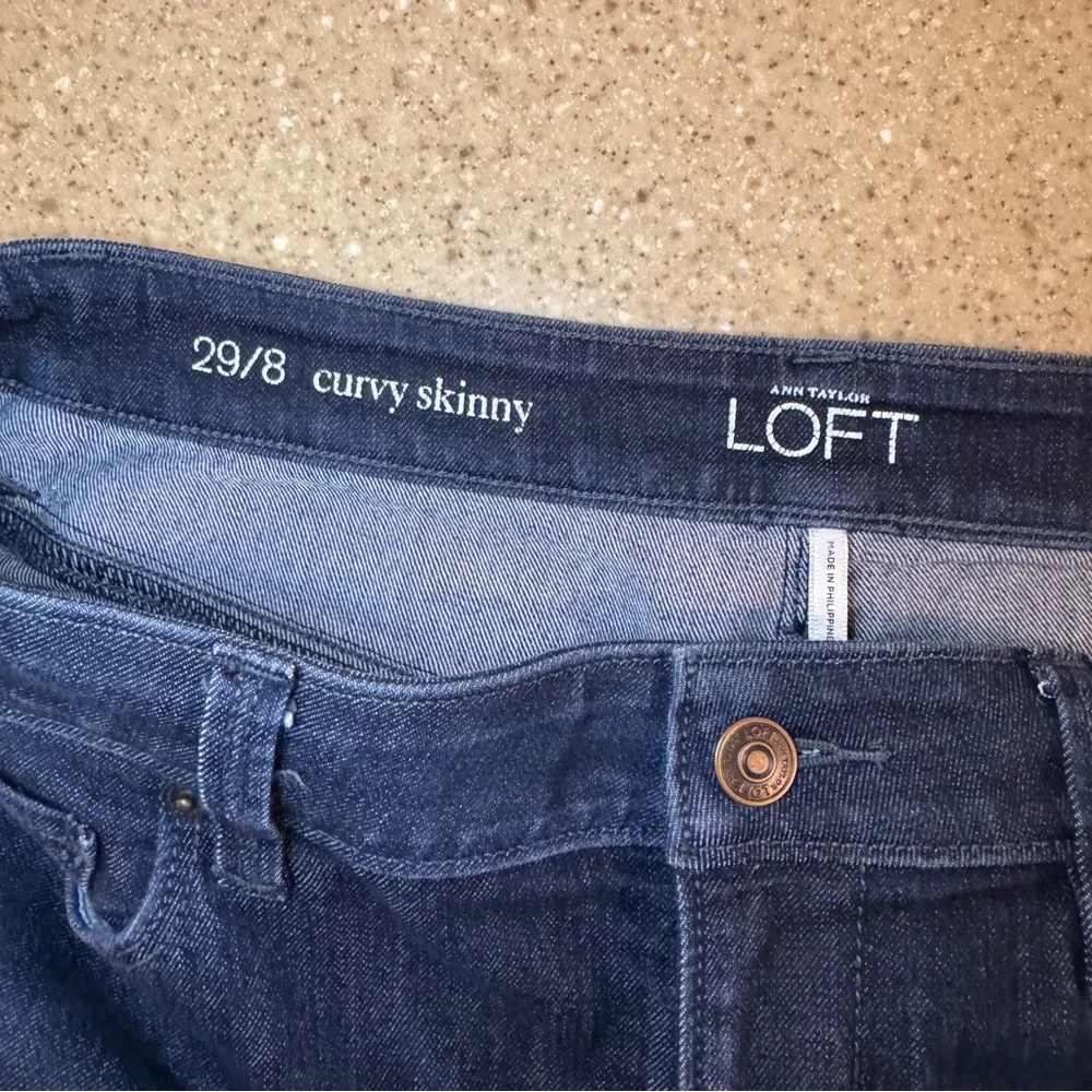 Ann Taylor Loft Dark Blue Curvy straight Jeans 29/8 - Picture 4 of 5